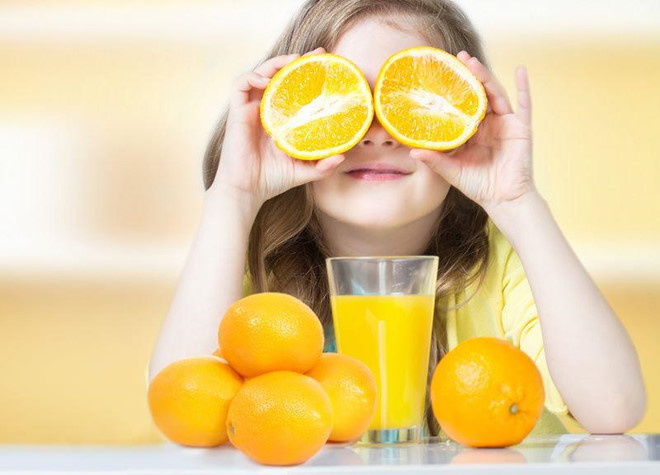 Cung cấp vitamin C cho trẻ nhỏ bao nhiêu là đủ?