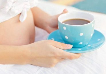 Mẹ uống nhiều cà phê trong thai kỳ trẻ sẽ chậm lớn khi ra đời