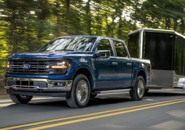 Ford bán xe bán tải nhiều bằng các đối thủ cộng lại