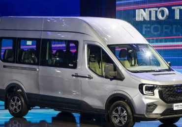 Ford Transit 2024 ra mắt với giá bán từ 905 triệu đồng